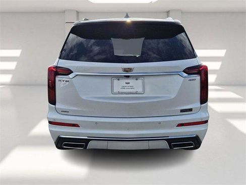 Certified 2025 Cadillac XT6 Premium Luxury image 4