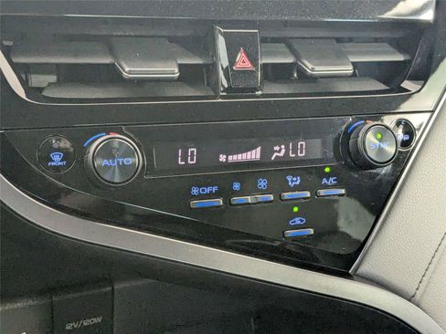 Used 2023 Toyota Camry SE w/ Convenience Package FWD image 21