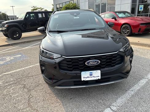 Used 2025 Ford Escape ST-Line Select AWD/4WD image 9