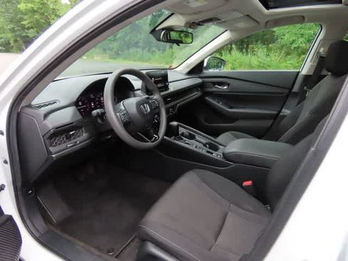 Used 2024 Honda Accord EX image 2