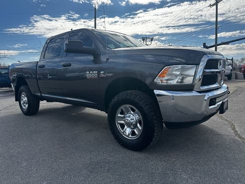 Used 2018 RAM 2500 Tradesman w/ Chrome Appearance Group image 7
