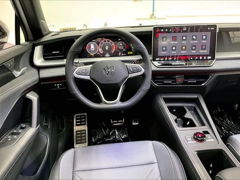 New 2026 Volkswagen Tiguan SE R-Line image 15