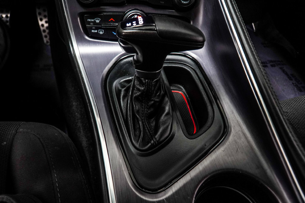 Used 2015 Dodge Challenger R/T Scat Pack w/ Sound Group II RWD image 21