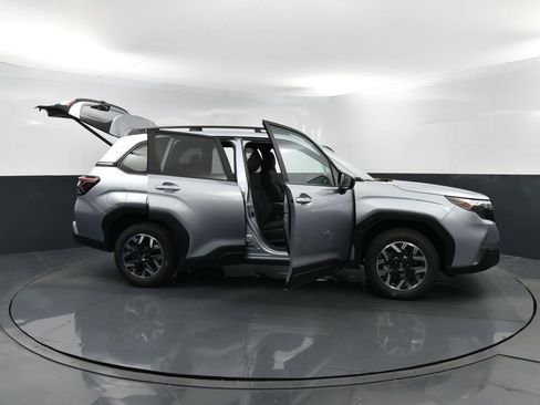 Used 2026 Subaru Forester Premium image 40