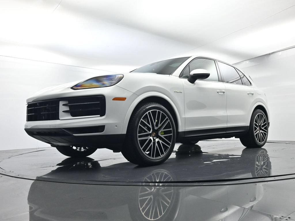 Certified 2026 Porsche Cayenne E-Hybrid AWD/4WD image 42