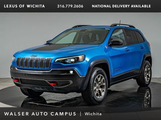 Used 2020 Jeep Cherokee Trailhawk w/ Cold Weather Group AWD/4WD video 1