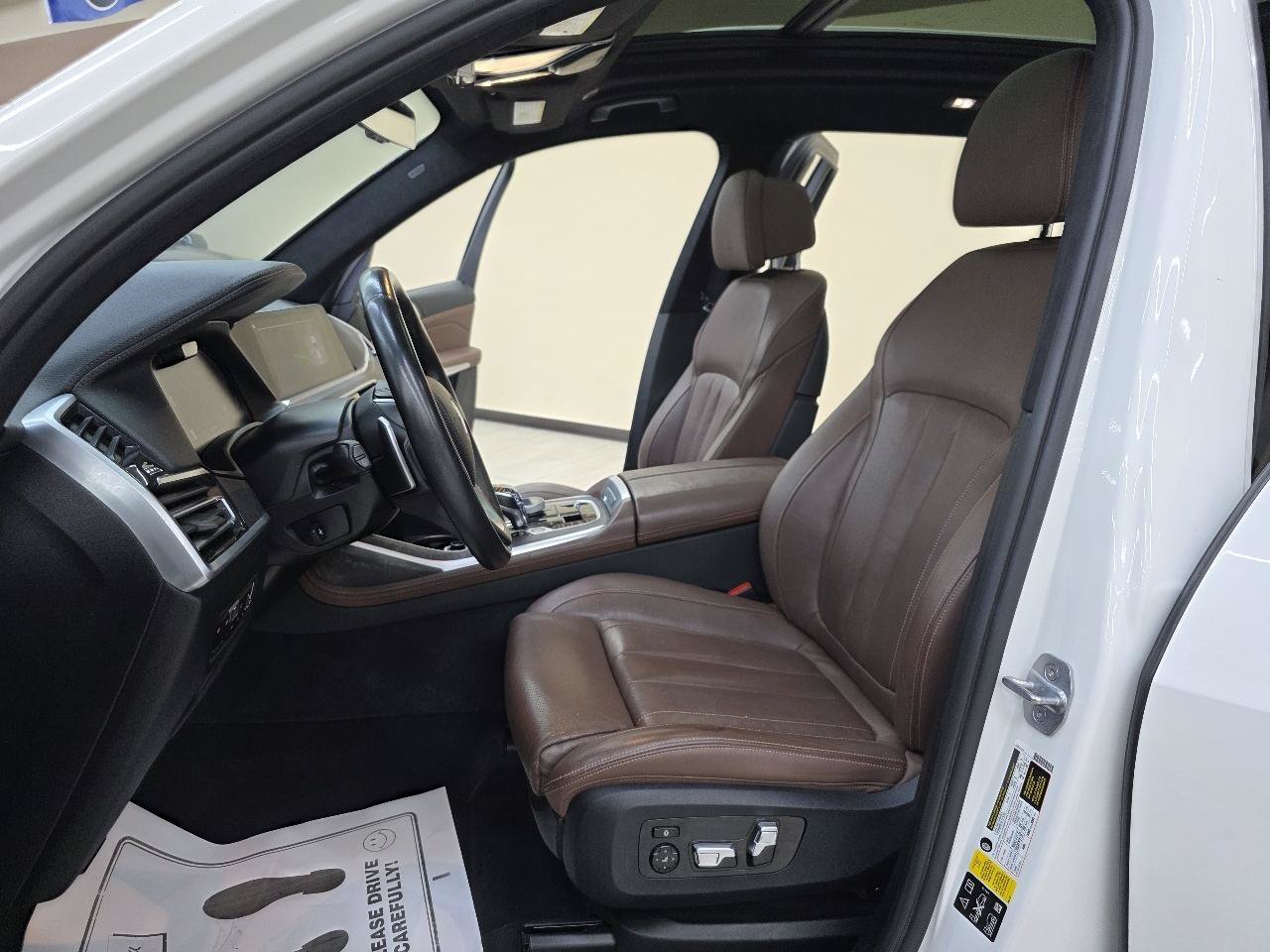 Used 2020 BMW X7 xDrive40i w/ Premium Package AWD/4WD image 19