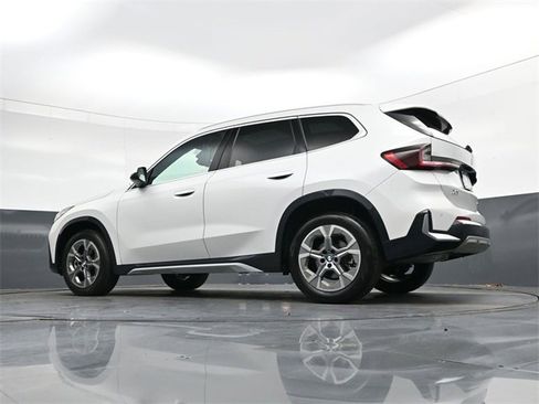 Used 2025 BMW X1 xDrive28i w/ Technology Package image 29