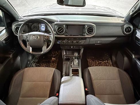 Used 2021 Toyota Tacoma image 10