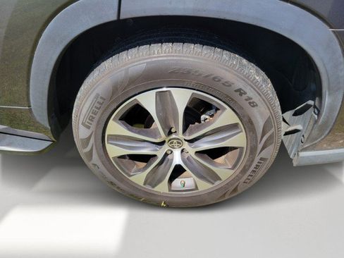 Used 2020 Toyota Highlander XLE image 6