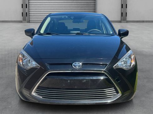 Used 2018 Toyota Yaris iA FWD image 8