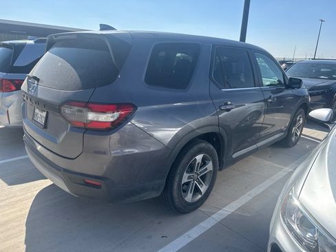 Used 2025 Honda Pilot EX-L image 1