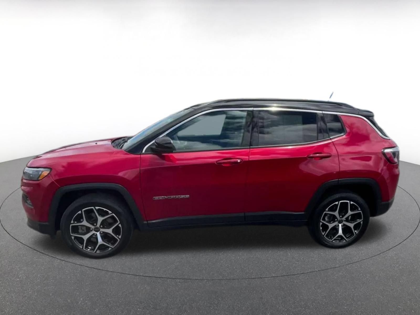 Used 2025 Jeep Compass Limited AWD/4WD image 7