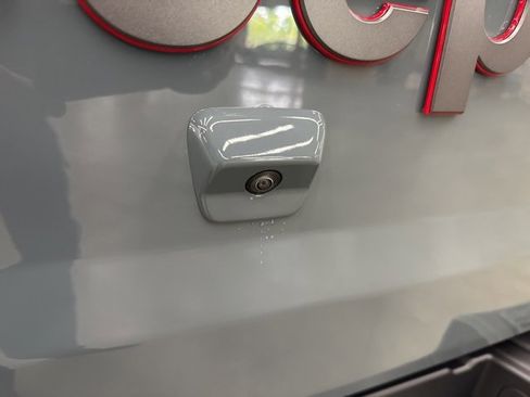 New 2025 Jeep Gladiator Rubicon w/ Convenience Group image 19