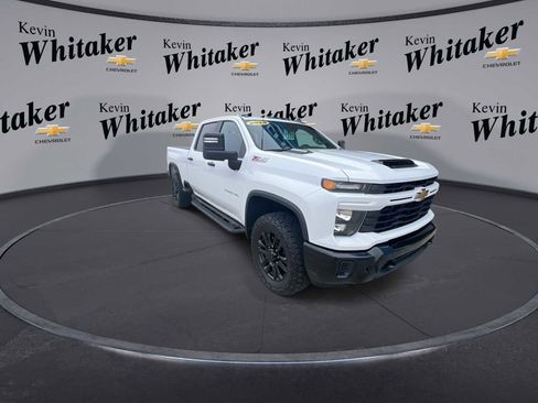Used 2024 Chevrolet Silverado 2500 Custom w/ Custom Value Package image 2