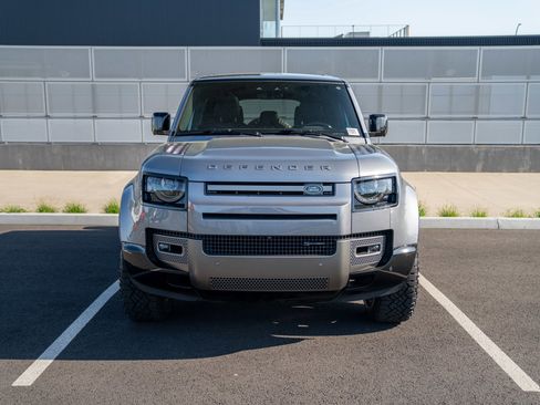 Used 2023 Land Rover Defender 110 X-Dynamic SE AWD/4WD image 6