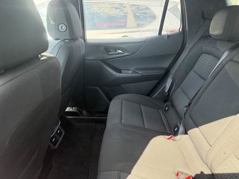 Used 2025 Chevrolet Equinox LT FWD image 8