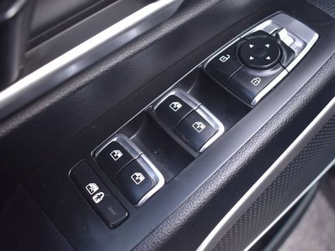Certified 2023 Kia Telluride S w/ S Sunroof Package AWD/4WD image 21