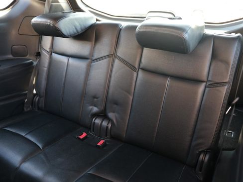 Used 2014 Nissan Pathfinder S image 21