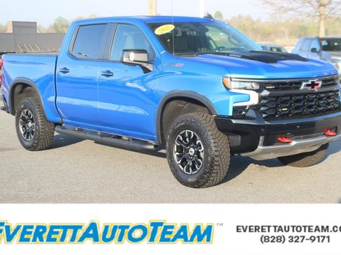 Used 2025 Chevrolet Silverado 1500 ZR2 w/ Technology Package image 1