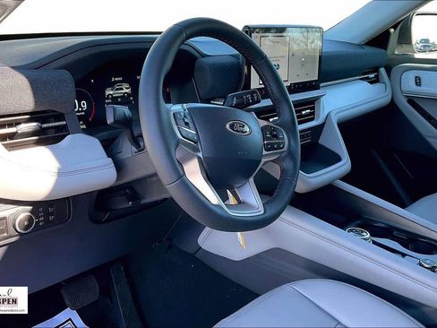 New 2026 Ford Explorer Active w/ Active Comfort Package image 6