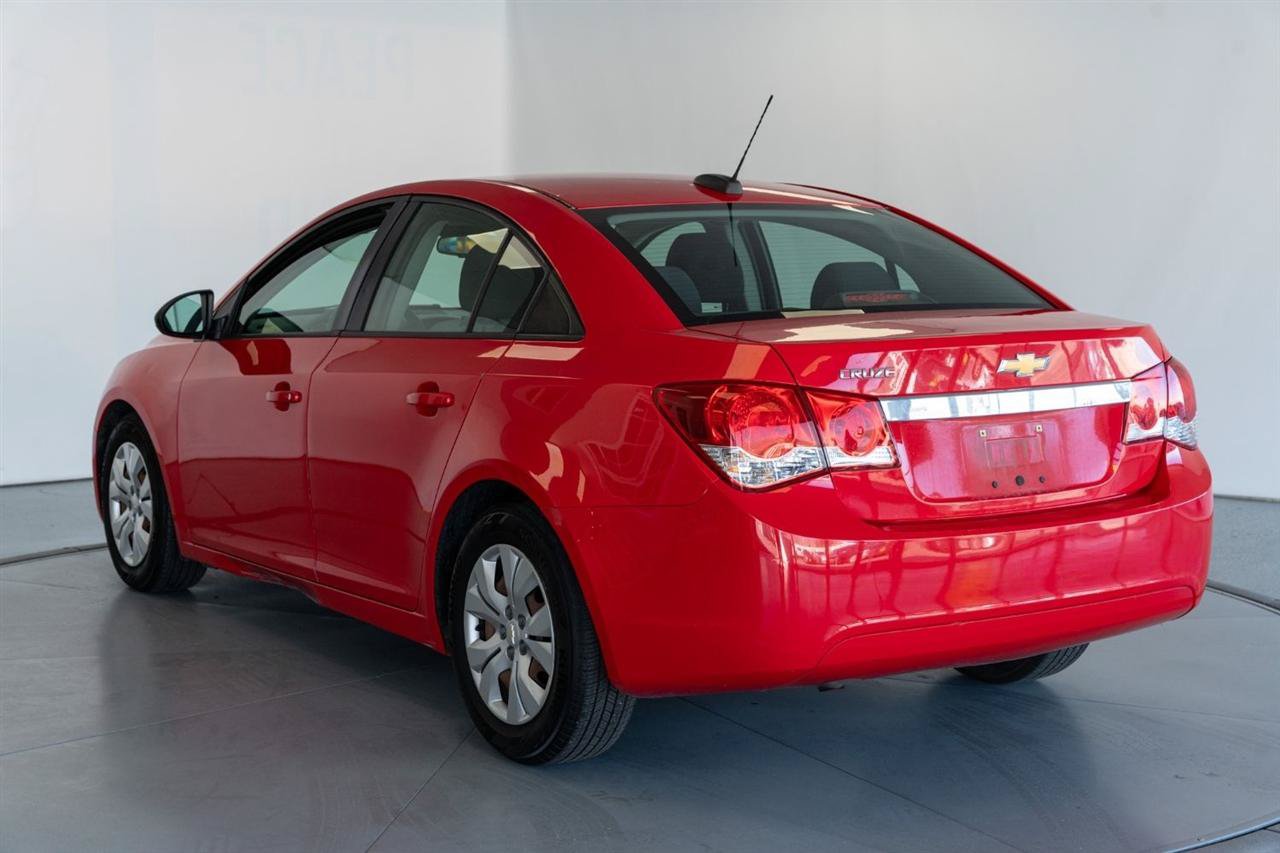 Used 2015 Chevrolet Cruze LS FWD image 5