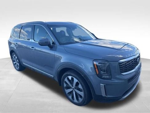 Used 2020 Kia Telluride S w/ S 8 Passenger Seating Package image 3