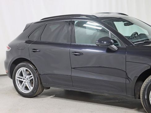 Used 2021 Porsche Macan image 3