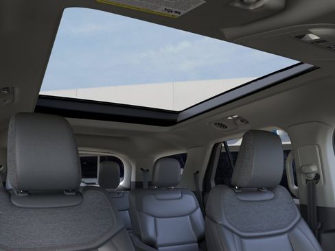 New 2026 Ford Explorer Active w/ Active Comfort Package AWD/4WD image 22