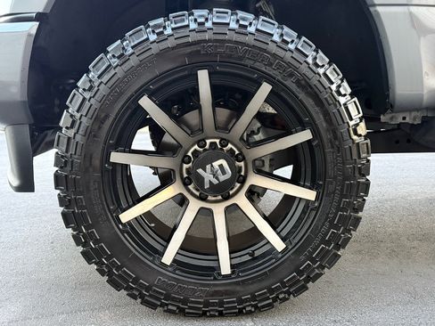 Used 2021 Ford F250 Platinum w/ FX4 Off-Road Package image 41