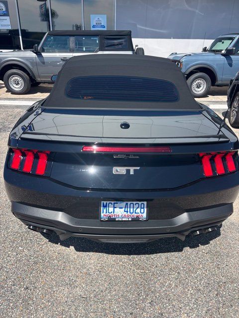 Used 2025 Ford Mustang GT Premium RWD image 8