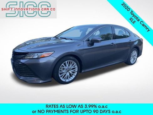 Used 2020 Toyota Camry XLE w/ Navigation Package FWD image 1