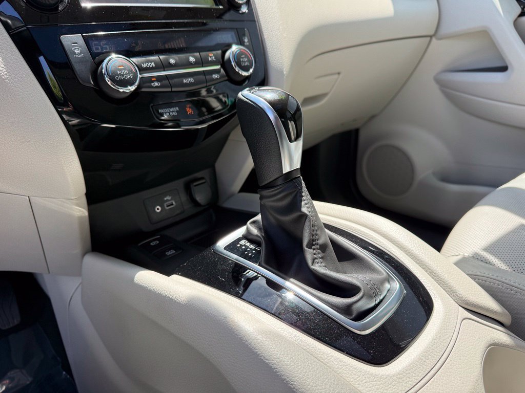 Certified 2022 Nissan Rogue Sport SL w/ Premium Package AWD/4WD image 26