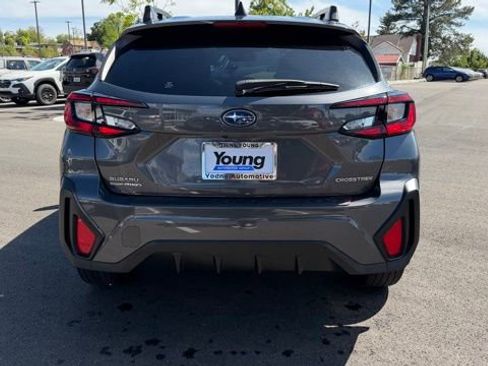 Used 2024 Subaru Crosstrek 2.0i Premium AWD/4WD image 4