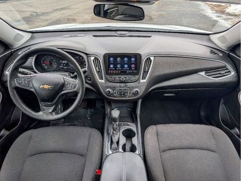 Used 2023 Chevrolet Malibu LT FWD image 25