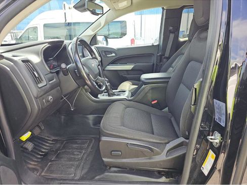 Used 2022 Chevrolet Colorado LT w/ Fleet Safety Package image 3