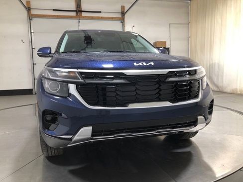 New 2026 Kia Seltos EX image 2