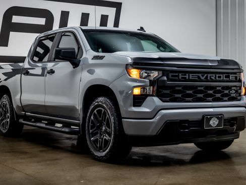 Used 2024 Chevrolet Silverado 1500 Custom w/ Turbomax Blackout Package AWD/4WD image 28