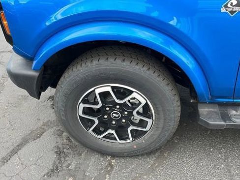 Used 2024 Ford Bronco Outer Banks AWD/4WD image 15