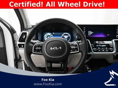 Certified 2023 Kia Sorento SX image 4