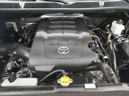 Used 2016 Toyota Tundra SR5 w/ Tow Package RWD image 21