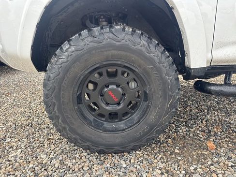 Used 2019 Toyota 4Runner TRD Off-Road Premium image 7