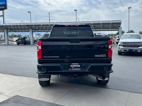 Used 2022 Chevrolet Silverado 2500 High Country w/ Z71 Off-Road Package AWD/4WD image 5