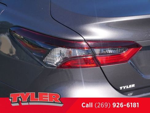 Used 2021 Toyota Camry LE FWD image 12