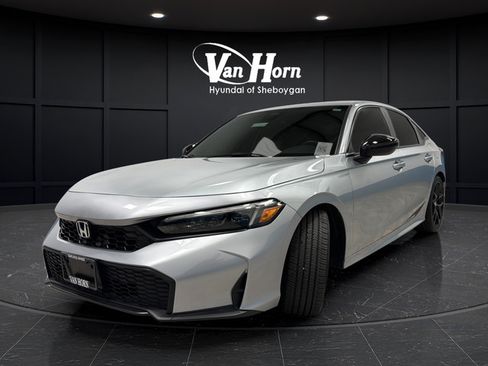 Used 2025 Honda Civic Sport image 3