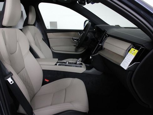 New 2026 Volvo XC90 B5 Plus image 10