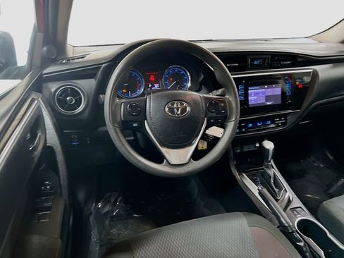 Used 2019 Toyota Corolla LE image 20