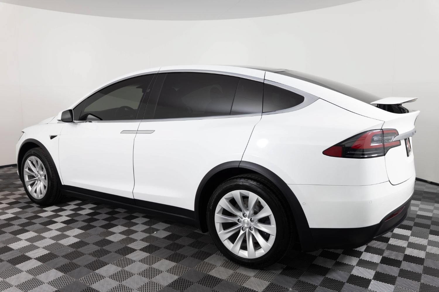 Used 2021 Tesla Model X Long Range AWD/4WD image 4