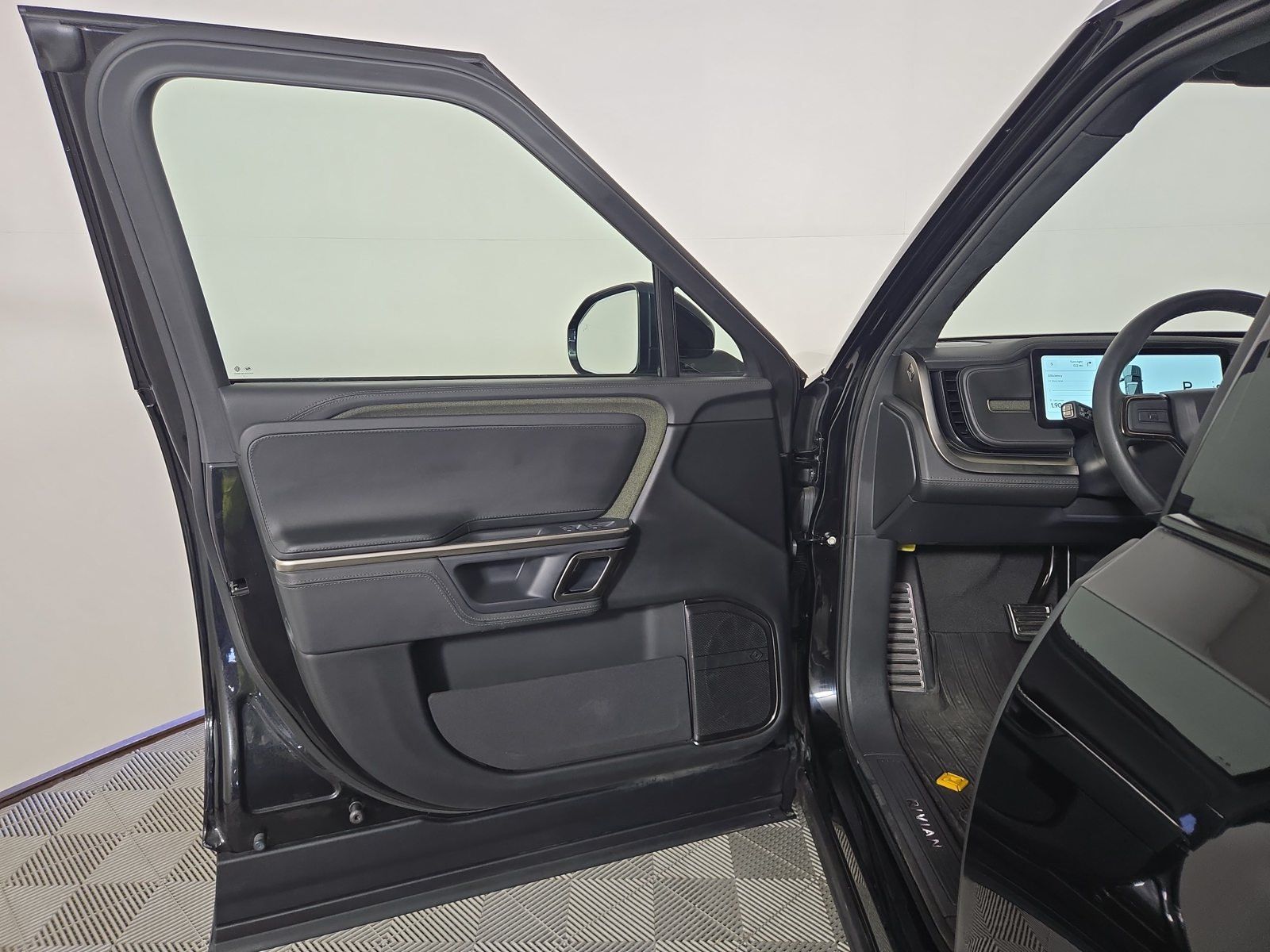 Used 2023 Rivian R1S Adventure Quad AWD/4WD image 16