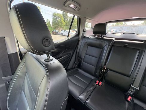 Used 2024 GMC Terrain SLT AWD/4WD image 42